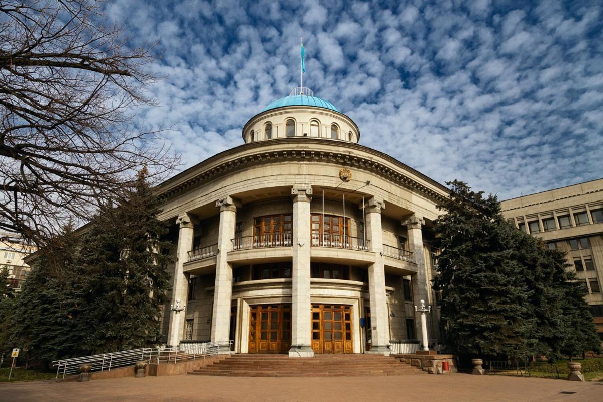 Nadezhda Apartments On Gogol Street 117 Almaty Exterior photo